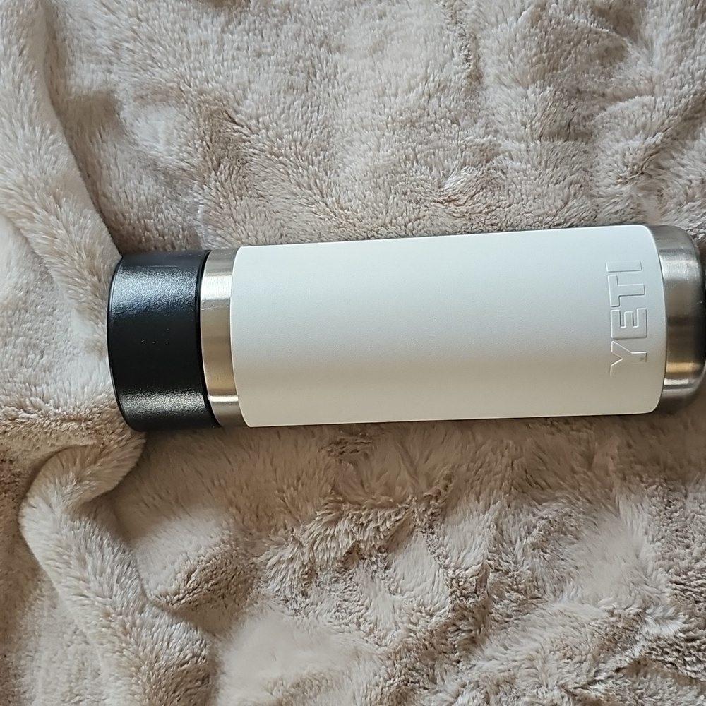 Yeti travel mug